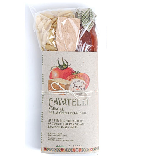 Cavatelli pasta gift set by Artigiani Dei Sapori, featuring handmade Italian pasta, Parmigiano Reggiano D.O.P. tomato sauce, and a wooden spoon, beautifully packaged as an authentic Italian gourmet gift.