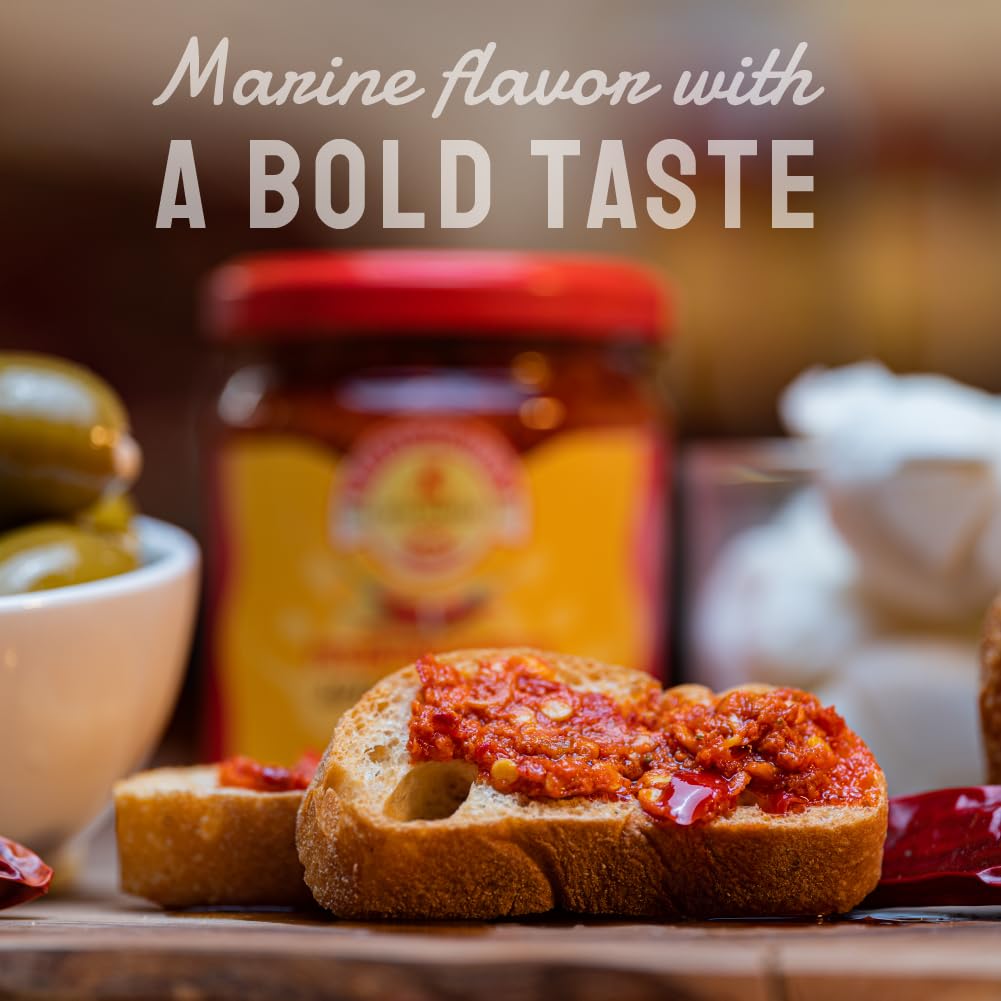 Tutto Calabria Rose Marina Sauce 190g jar, made with little fish and Calabrian chili, product of Italy