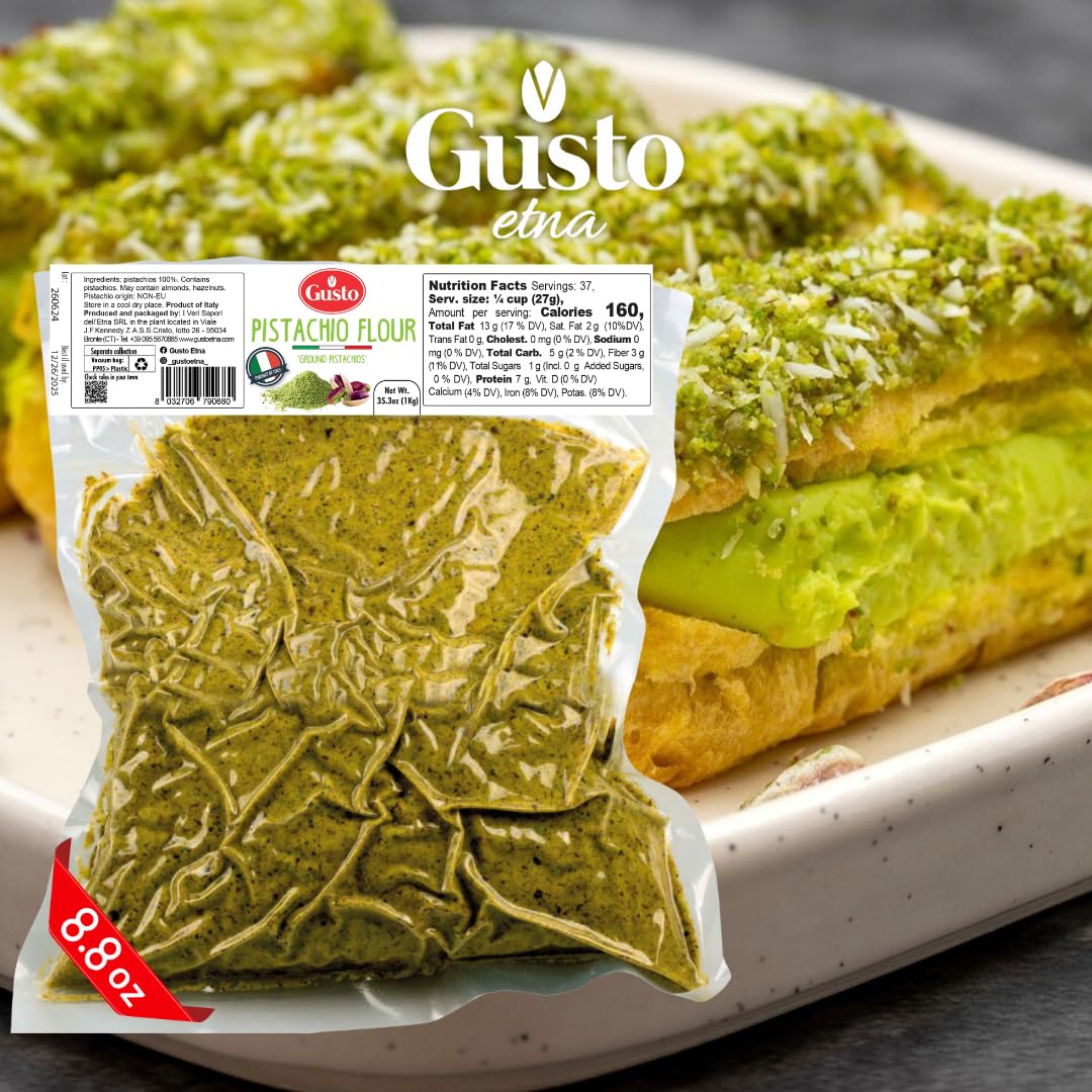 Gusto etna pistachio flour package with a dish of green pastry in the background