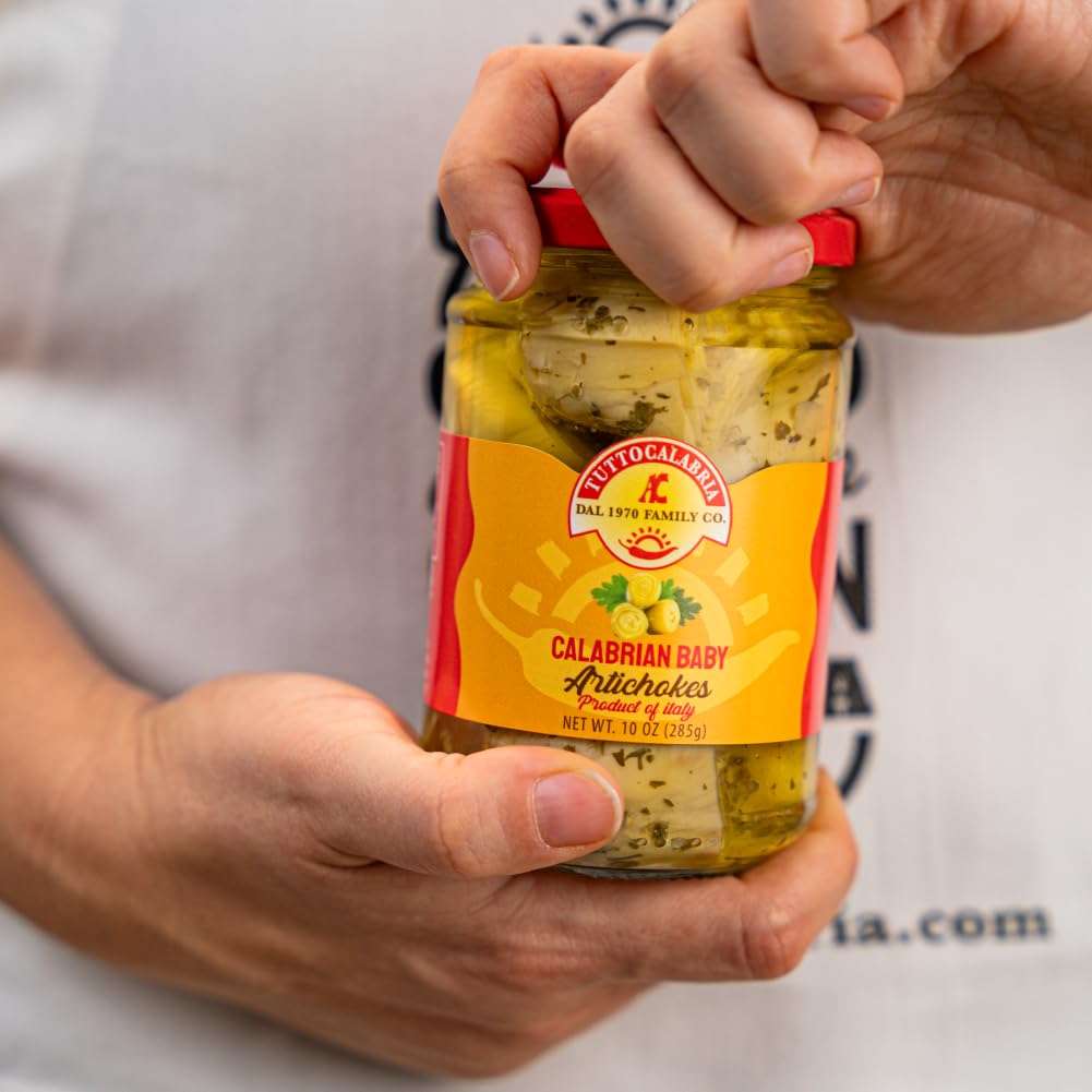 Jar of Tutto Calabria Calabrian Baby Artichokes, product of Italy, 10 oz (285g)