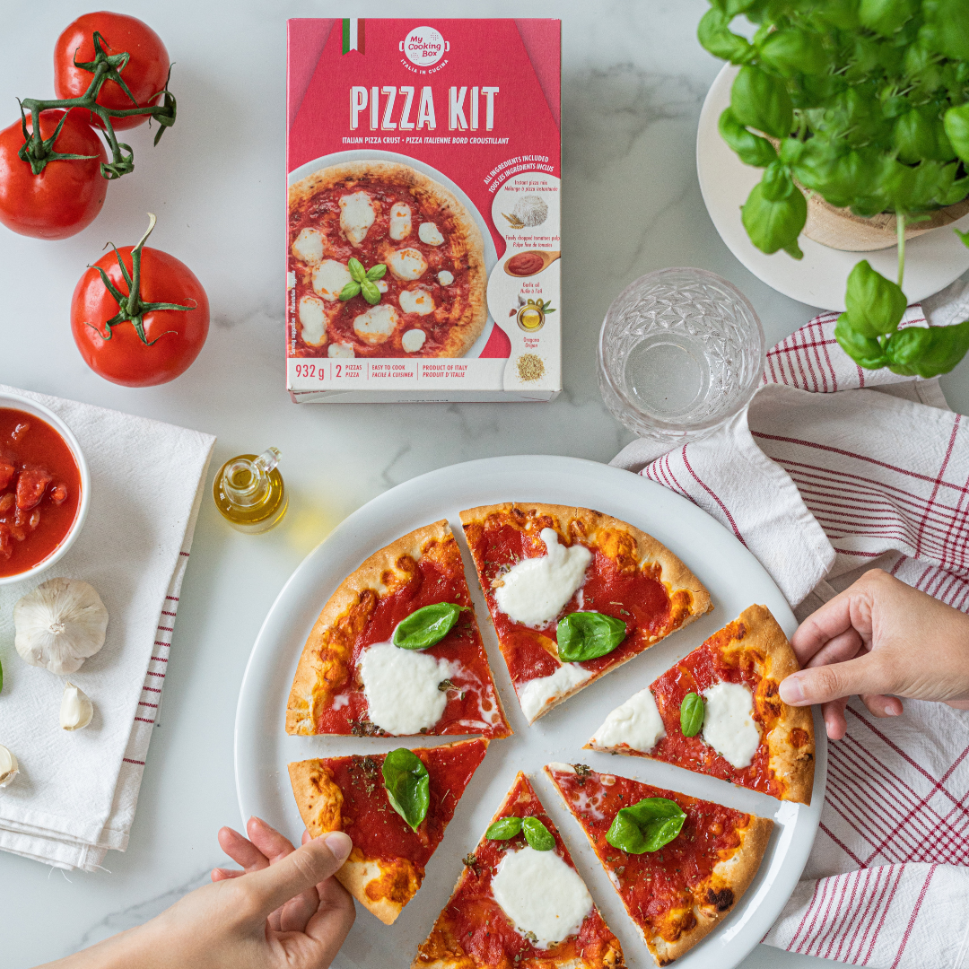 Pizza kit - Products of Italy, Italian Pizza Crust, Includes: Type “00” Flour, Tomato Pulp, Extra Virgin Olive Oil, Oregano and Sea Salt 32.9 oz (932g), All ingredients needed in one box, 2 Pizzas