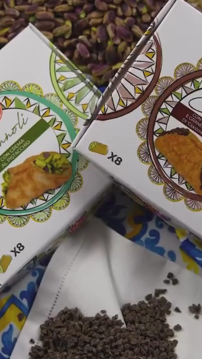 Gusto Etna, Pack of 16 sets x  Sicilian 8 pcs of Cannoli filled with Pistachio Cream Gift Box